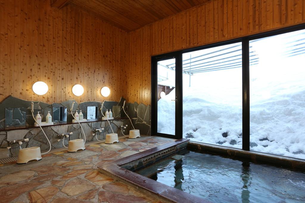 Alpine Wind Bed & Breakfast Hakuba Ngoại thất bức ảnh
