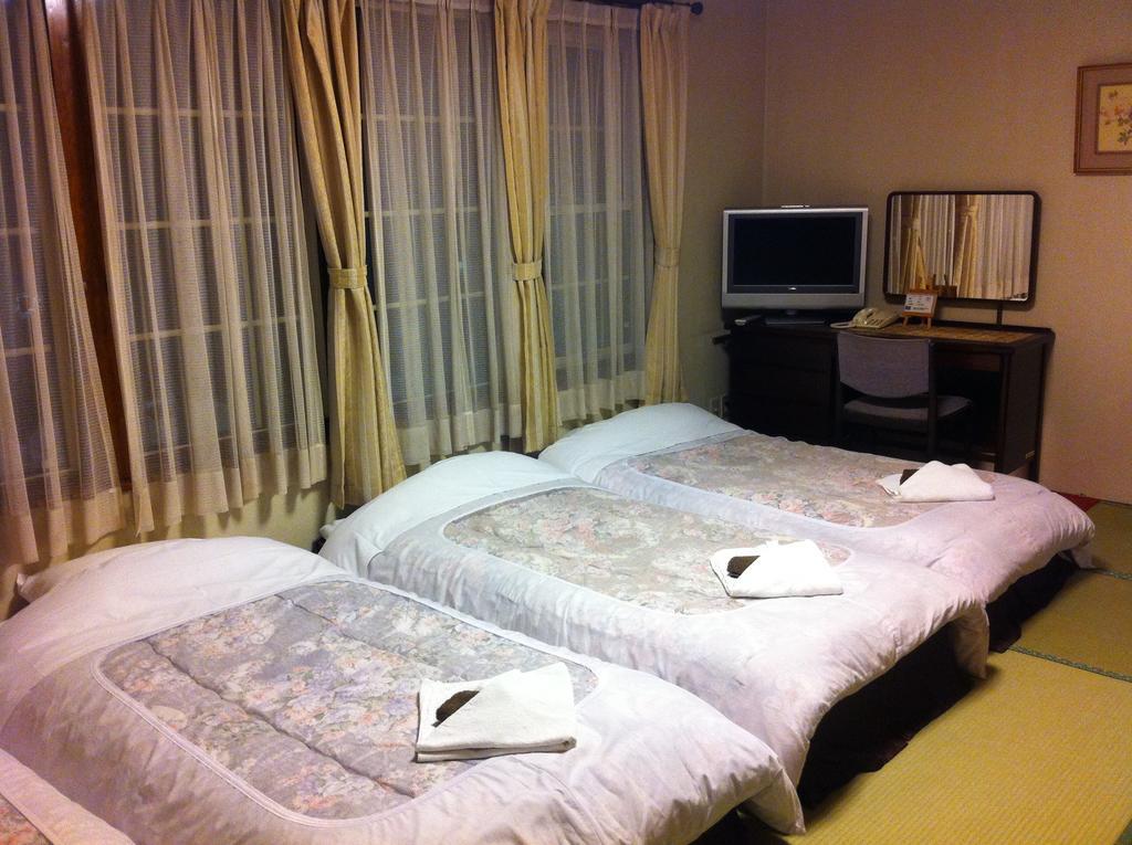 Alpine Wind Bed & Breakfast Hakuba Ngoại thất bức ảnh